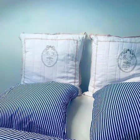 Apartment La Belle Vue-charming Duplex With Sea View, 50 Meters From And Private Parking Saint-Raphael (Var)