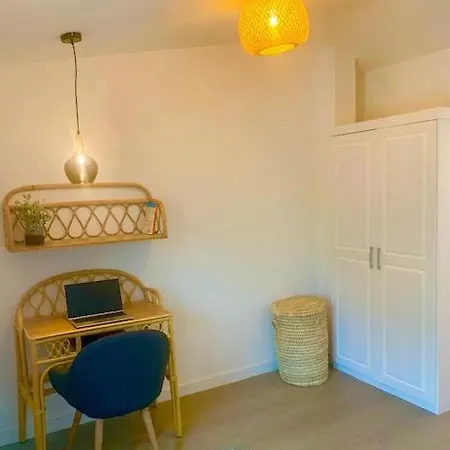 Apartment La Belle Vue-charming Duplex With Sea View, 50 Meters From And Private Parking Saint-Raphaël