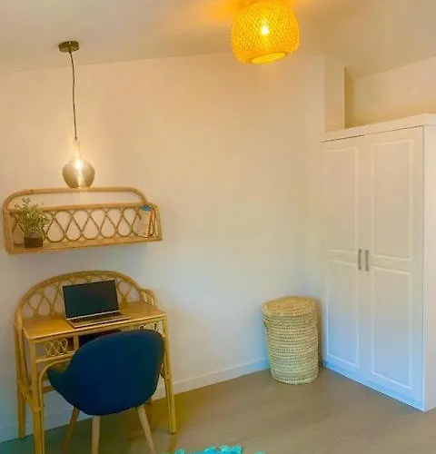 Apartamento La Belle Vue-charming Duplex With Sea View, 50 Meters From And Private Parking Saint-Raphaël