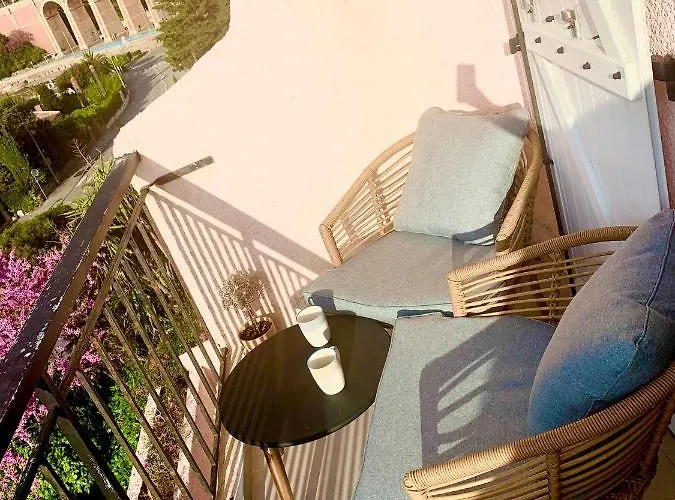 Apartment La Belle Vue-charming Duplex With Sea View, 50 Meters From And Private Parking