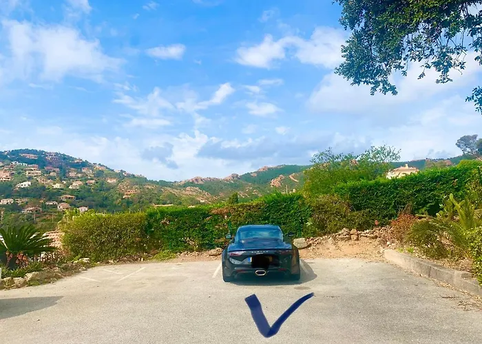 La Belle Vue-charming Duplex With Sea View, 50 Meters From And Private Parking * Saint-Raphael (Var)