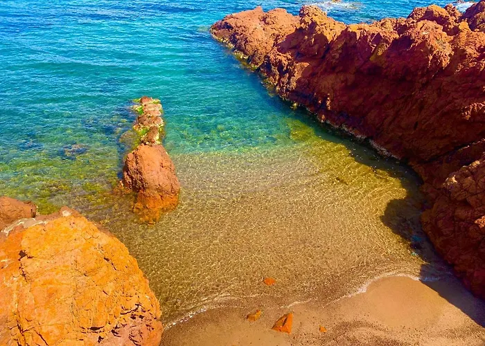 La Belle Vue-charming Duplex With Sea View, 50 Meters From And Private Parking Saint-Raphaël